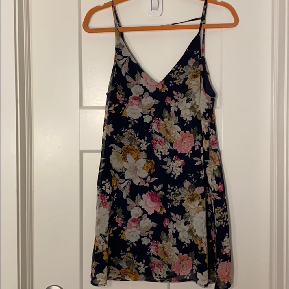 TOBI low back shift dress